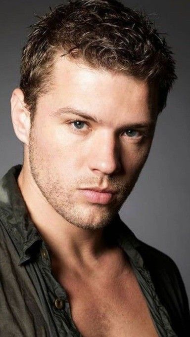 Blonde Male Actors Over 30, Ryan Phillipe, Ryan Phillippe, Hollywood Men, Male Actors, Male Celebrities, Still Alive, Good Looking Men, Celebrities Male