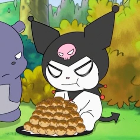 Kuromi Eating, Kuromi Pics, Sanrio Meme, Kuromi Pfp, Onegai My Melody, Pretty Images, Hello Kitty Pictures, Hello Kitty Items, Sanrio Characters