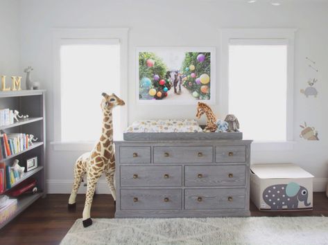 Nursery Safari Theme, Jungle Theme Baby Shower Ideas, Theme Baby Shower Ideas, Jungle Theme Baby Shower, Nursery Safari, Baby Nursery Diy, Safari Theme Nursery, Chic Nursery, Gray Malin