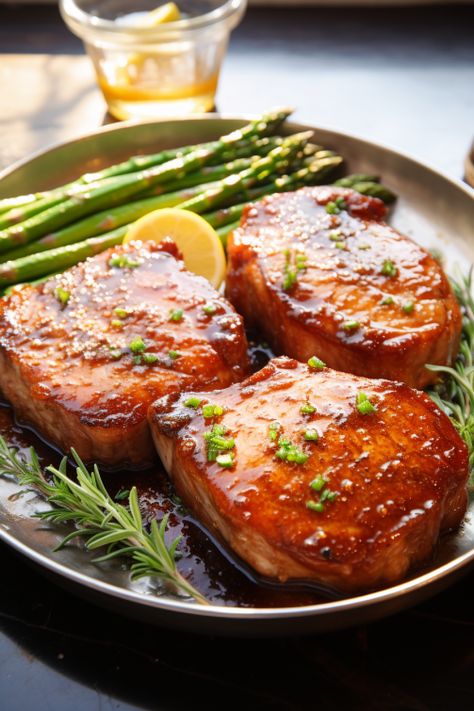 Pig Recipes, Honey Pork Chops, Boneless Pork Chop Recipes, Honey Garlic Pork Chops, Longhorn Steakhouse, Honey Pork, Beef Kabobs, Honey Garlic Sauce, Boneless Pork Chops