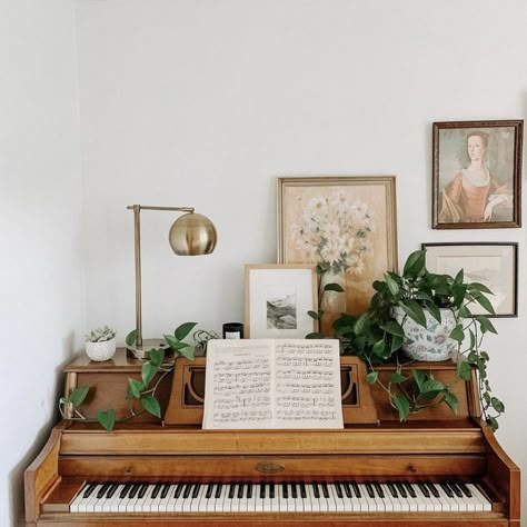 Piano Room Decor, Piano Decor, Piano Room, Style Deco, Humble Abode, Boho Home, Front Room, House Inspiration, Home Decor Inspiration