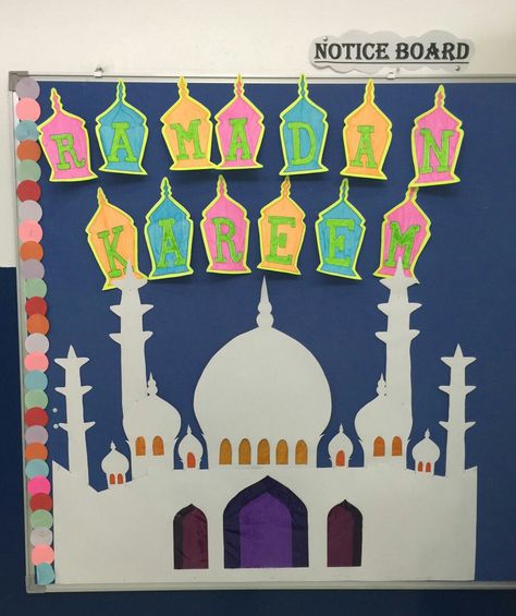 Ramadan Bulletin Board Ideas, Ramzan Card, Hari Raya Craft, Ramadhan Wallpaper, Ramadan Crafts For Kids, Colorful Bulletin Boards, Bulletin Board Decoration, Eid Crafts, Ramadan Kareem Decoration