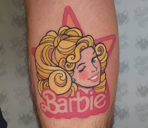 Glam Rock Tattoo, 1970s Tattoos, Barbie Tattoo Ideas, Groovy Tattoo, Barbie Tattoo, 90s Tattoos, Clock Tattoo Design, Back Of Shoulder Tattoo, Pin Up Tattoos