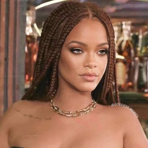 Twist Hairstyle, Looks Rihanna, Afro Braids, Cute Box Braids, Rihanna Looks, Leading Women, Rihanna Riri, Cute Box Braids Hairstyles, Rihanna Style