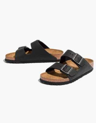 Oxfords With Socks, Black Birkenstocks, Best Sandals For Men, Heel Sandals Outfit, Black Birkenstock, European Shoes, Birkenstock Sandals Arizona, Sandals Outfit, Birkenstock Sandals