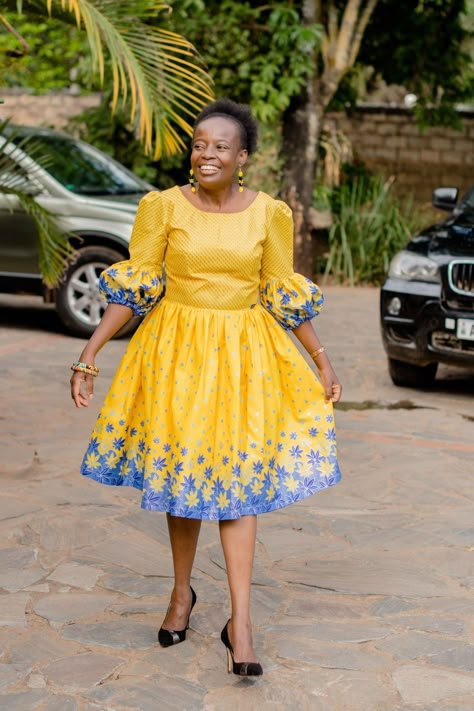 Puffy Ankara Dress, Tsonga Dresses, African Dresses Plus Size, Chitenge Dresses, Designed Dresses, South African Traditional Dresses, Nigerian Outfits, African Traditional Wear, African American Fashion