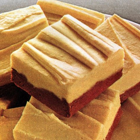 Ribbon fantasy fudge: Peanut butter & chocolate layers (1981) 6 Ribbon Fantasy Fudge, Fudge Peanut Butter, Fantasy Fudge Recipe, Fantasy Fudge, Jif Peanut Butter, Candy Recipe, Butter Fudge, Vintage Dessert, Marshmallow Creme