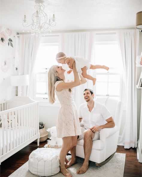 Nursery Photoshoot, Blush Room, Room Ideas For Girls, Family Photos With Baby, Baby Room Ideas, White Nursery, Kids Room Inspiration, Children Room