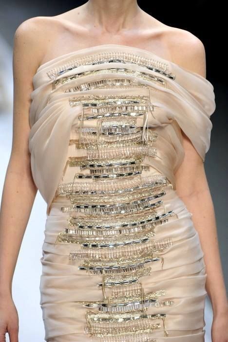 Colors ~ Pink and Silver Basil Soda, Couture Details, Fashion Details, Playing Dress Up, A Dress, Couture Fashion, Evening Wear, Passion For Fashion, Runway Fashion