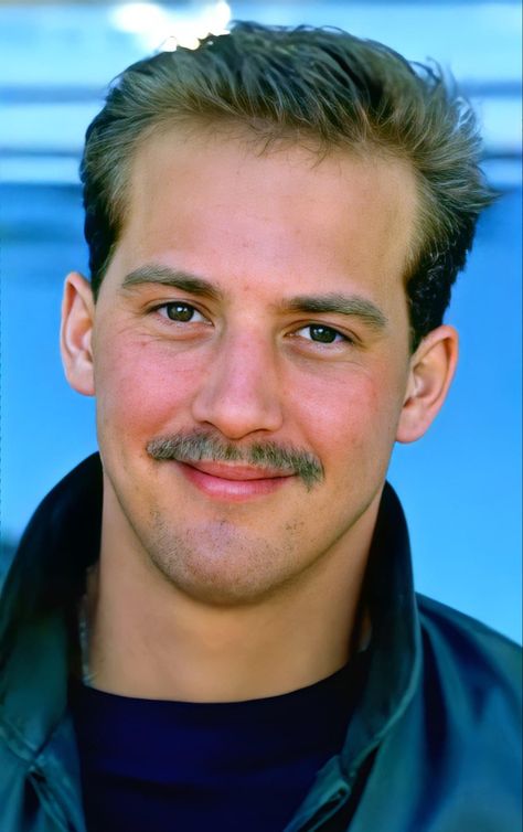 Anthony Edwards Actor, Goose Topgun 1986, Goose Bradshaw, Nick Bradshaw, 80s Films, Miles Teller, Anthony Edwards, Tom Cruise, Famous Faces