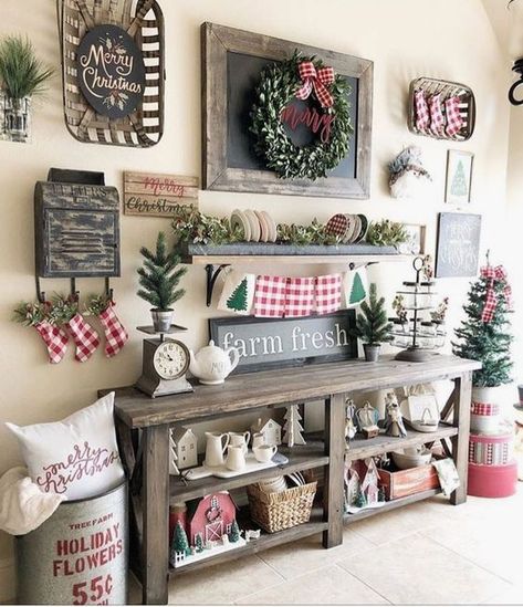 Hallway Farmhouse Christmas Decor #farmhouse #Christmas #Christmasdecor #farmhousedecor #decorhomeideas Indoor Christmas Decorations, Indoor Christmas, Farmhouse Christmas Decor, Noel Christmas, Christmas Theme, Country Christmas, Christmas Love, Christmas Deco, Farmhouse Christmas