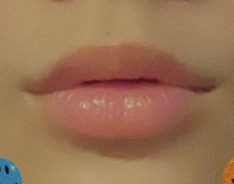 Asian lip Lips No Cupid, Lips With No Cupids Bow, No Cupid Bow Lips, Round Lips Aesthetic, Round Cupids Bow Lips, No Cupids Bow Lips, Lip Claim, Rounded Cupids Bow Lips, Lips Claim