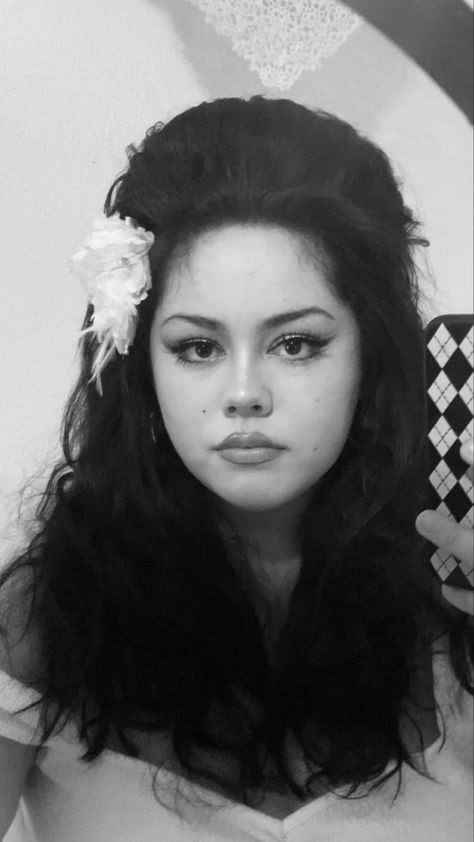 60s Hair Aesthetic, Lana Del Rey Beehive Hair, Priscilla Presley Hair, 60s Beehive Hair, 60s Hair Beehive, Lana Del Rey Hair, 60’s Hair, 1970s Hairstyles, Scene Punk