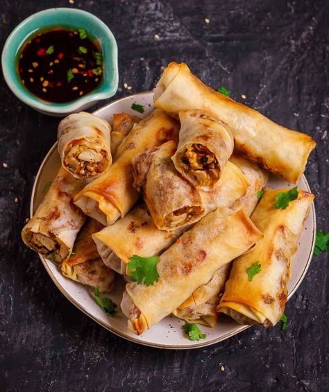 Asian Food Appetizers, Healthy Spring Rolls, Baked Spring Rolls, Veg Spring Rolls, Vegetarian Spring Rolls, Veggie Spring Rolls, Asian Appetizers, Spring Roll Recipe, Takeout Food