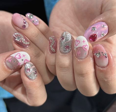 Kawaii Nail Art Short Nails, Japanese Nails Short, Cute Nail Ideas, Retro Nails, Hello Nails, Hippie Nails, Cute Nail, Pretty Gel Nails, Cute Gel Nails