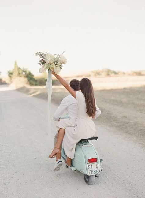 Sicily Wedding, Vintage Vespa, Topanga Canyon, Amalfi Coast Wedding, Wedding Sparrow, Romantic Picnics, Romantic Sunset, Romantic Places, Engagement Sessions