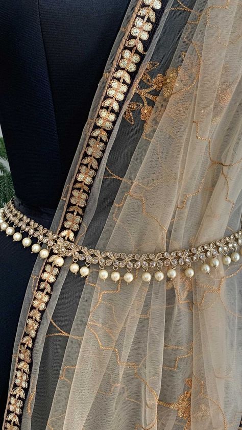 indiatrend on Instagram: Waist chains make a stunning accessory with a saree or lehenga! We just upgraded our collection! Head over to the website for these… Waist Belt For Navratri, Waist Chain Indian Saree, Saree With Waist Chain, Waist Bands Jewellery, Accessories For Saree, Copper Lehenga, Waist Belt For Saree, Lehenga Belt, Waist Chain Indian