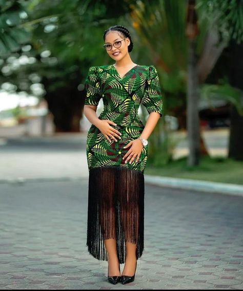 Amazing ways to rock beautiful fringes and tulle in style. - Stylish Naija Wedding Guest Dress African, African Wedding Guest Dress, Nigerian Fabric, African Maxi Dress Ankara, Short Ankara Dresses, Ankara Dress Designs, Bubu Gown Styles, Ankara Short, Ankara Short Gown Styles