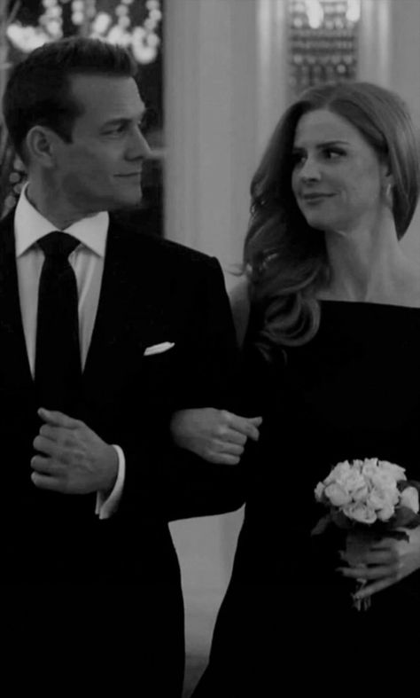 Suits Series Aesthetic, Suits Wallpaper Tv Show Iphone, Suits Show Aesthetic, Harvey Specter And Donna, Harvey Specter Wallpapers, Suits Wallpaper, Suits Mike And Rachel, Suits Poster, Suits Serie