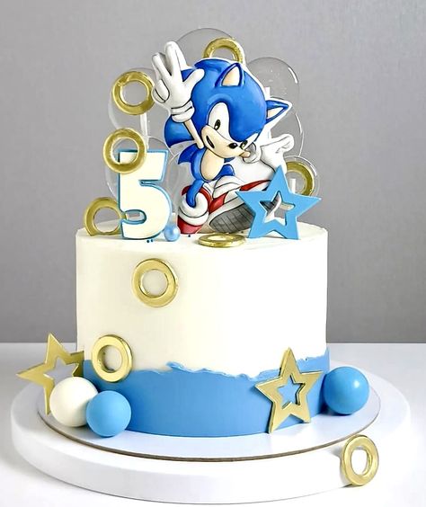 Blue Sonic Cake, Golden Sonic Cake, Sonic The Hedgehog Cake Ideas, Simple Sonic The Hedgehog Cake, Yellow Sonic Cake, Sonic Themed Cake, Sonic Cakes Ideas, Simple Sonic Birthday Cake, 5 Year Birthday Cake Ideas Boys