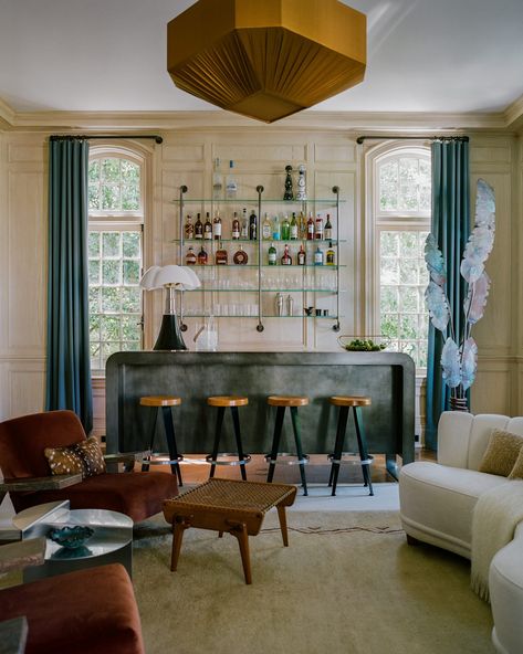 David Lucido’s Take on Palm Beach Glamour Is Refreshingly Original - 1stDibs Introspective Library Bar, Parisian Hotel, Mahogany Coffee Table, Home Bar Design, Bar Room, Hotel Bar, Shop Interiors, Interior Design Firms, Architectural Digest