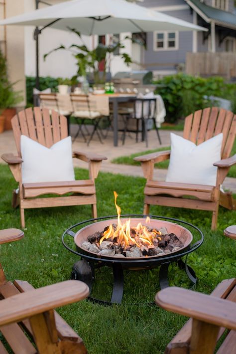 Backyard Redesign, Pergola Shade Diy, Fire Pit Furniture, Fire Pit Designs, Diy Fire Pit, Backyard Fire, Pergola Patio, Fire Pit Backyard, Pergola Designs