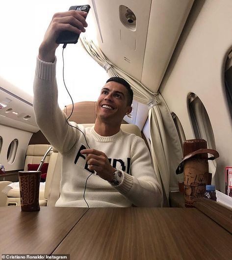 Ronaldo likes to travel in style but will be frustrated at the latest hitch in his return... Messi Y Cristiano, Cr7 Vs Messi, Cristiano Jr, Ronaldo Photos, Gary Lineker, Cristiano Ronaldo Junior, Ronaldo Cristiano, Fc Chelsea, Cristiano Ronaldo 7