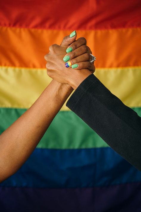 Pride Month Photoshoot, Pride Photoshoot Ideas, Lgbtq Photos, Pride Photoshoot, Flag Photoshoot, Pride Photos, Black Wlw, Couples Holding Hands, Pride Photography