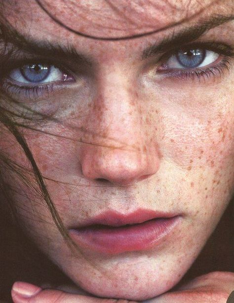 Spring – CHÂTEAU DES RÊVES Grey Makeup, Beautiful Freckles, Behind Blue Eyes, Amber Eyes, Freckle Face, Gold Eyes, Natural Beauty Tips, 인물 사진, Beautiful Eyes