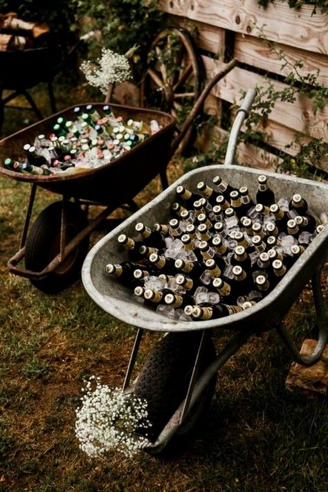 Rustic Country Wedding Reception Ideas, Wheelbarrow Drinks Wedding, Beer Cart Wedding, Rustic Bar For Wedding, Wheelbarrow Drink Station, Backyard Wedding Drinks, Diy Outdoor Wedding Bar, Southern Chic Wedding Ideas, Summer Wedding Country