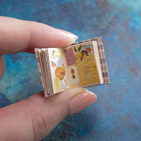 Thank You - Inspire Uplift Polymer Clay Miniature, Diy Doll Miniatures, Miniature Book, Dollhouse Miniatures Diy, Polymer Clay Miniatures, Miniature Diy, Miniatures Tutorials, Clay Miniatures, Miniature Crafts