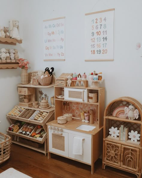 Still one of my favourite rooms in the house!! Octavia’s playroom 🤍 Pretty Playroom Ideas, Understairs Playspace, Girls Toy Room, Sophisticated Playroom, Daycare Aesthetic, Aesthetic Playroom, Cozy Playroom, Girly Playroom, Playroom Aesthetic