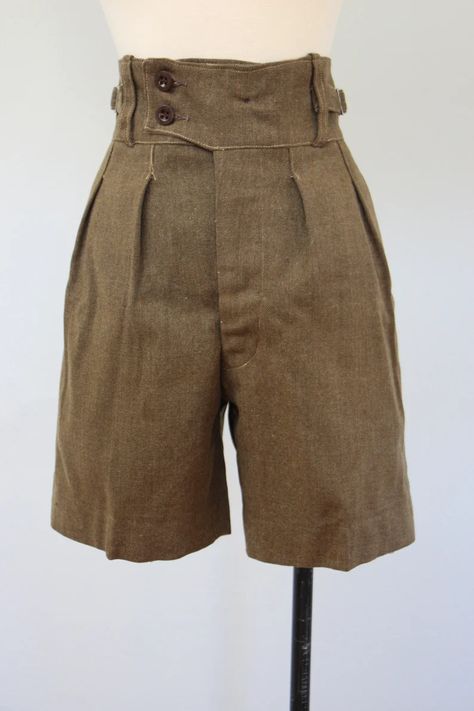 TRIP SALE 1950s Shorts 50s New Zealand Army Olive Green Wool | Etsy 1950s Shorts, Herren Style, Best Dating Apps, High Waist Shorts, Mode Inspo, Green Wool, Vintage Shorts, Character Outfits, Historical Fashion