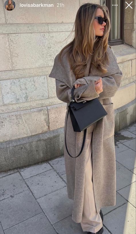 Cashmere Outfit Classy, Outfit Inspirations Edgy, Saint Moritz, Rain Outfit, Outfit Classy, Cashmere Outfits, Smart Outfit, Mode Casual, Fall Winter Outfits