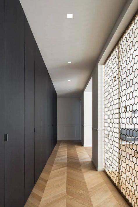 Black Corridor, Corridor Ideas, Wood Box Storage, Dark Wood Kitchen Cabinets, Vstupná Hala, Corridor Design, Box Studio, Storage Closet, Wardrobe Furniture