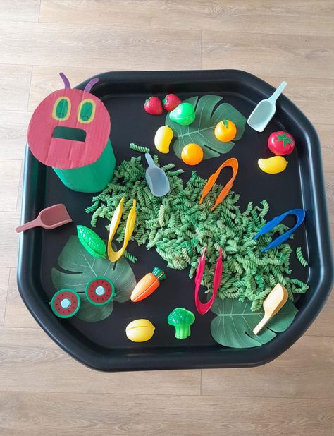 All About Me Tough Tray, Toddler Messy Play Activities, Bugs Tuff Tray, Spaghetti Tuff Tray, Nursery Messy Play Ideas, Easy Messy Play Ideas, Curiousity Approach Eyfs, Dear Zoo Tuff Tray Ideas, Tuff Trays For Babies