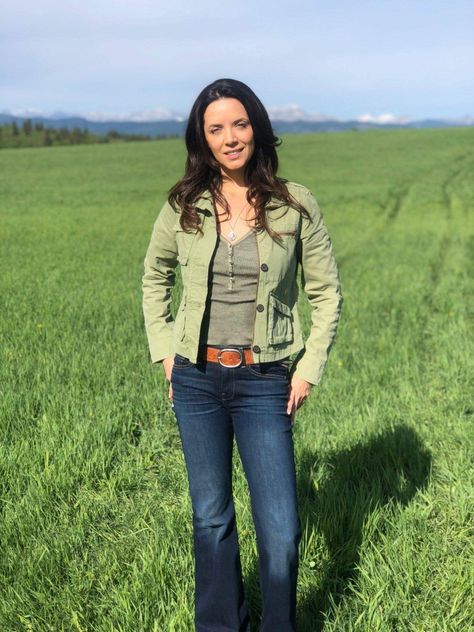 Lou Fleming Heartland, Lou Fleming Outfits, Michelle Morgan Heartland, Lou Heartland, Heartland Outfits, Lou Fleming, Heartland Lou, Heartland Georgie, Michelle Morgan