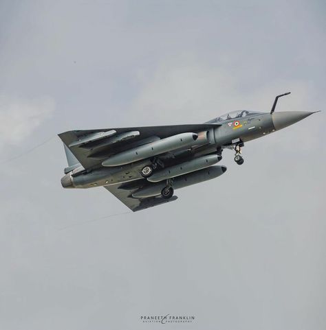 Indian Fighter Planes, Fighter Planes Jets, Indian Air Force, Air Fighter, Air Forces, Fighter Planes, Air Force, Room Ideas, Aircraft