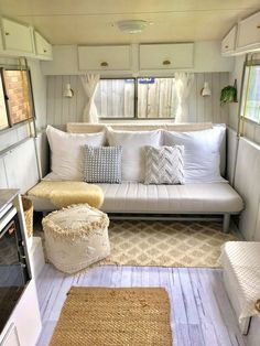 Caravan Renovation Diy, Caravan Interior Makeover, Caravan Conversion, Vintage Caravan Interiors, Caravan Storage, Diy Caravan, Caravan Vintage, Caravan Living, Small Caravans