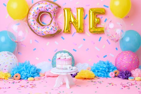 Sweet One Photoshoot Baby, Sweet One Photo Shoot, Donut Birthday Party Invitations, Candy Photoshoot, Donut Themed Birthday Party, Cake Smash Theme, Baby Birthday Photoshoot, Smash Cake Girl