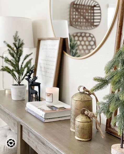 Entryway Christmas Table Decor, Entryway Console Christmas Decor, Side Console Table Decor, Christmas Decor Ideas Side Table, Entryway Bench Christmas Decor, Christmas Console Styling, Holiday Console Table Decor, Console Table Christmas Decor Ideas, Entry Christmas Decor Entryway