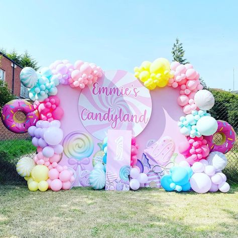 Candy Theme Birthday Decoration, Candyland Balloon Backdrop, Candyland Backdrop Ideas, Candy Land Theme Decorations, Candyland Theme Party Decorations, Candyland Birthday Theme, Candyland Birthday Party Decorations, Candy Land Backdrop, Candyland Photoshoot