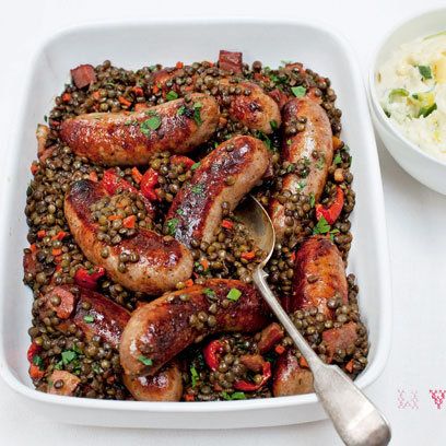 Toulouse sausages with lentils, sweet toamtoes and smoked bacon Salad Honey Mustard Dressing, Salad Honey Mustard, Smoked Bacon Recipes, Roast Dinner Recipes, Lentil Recipes Easy, Cumberland Sausage, Pork Sausages, Leaf Salad, Sausage Stew