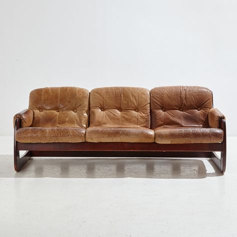 Listed on VNTG.com: Three-seater leather sofa, 1970s | #vntg #vintage Couch Vintage, Walnut Sofa, Vintage Leather Sofa, Art Deco Sofa, Sofa Price, Vintage Sofa, Sheep Leather, Fabric Baskets, The 1970s