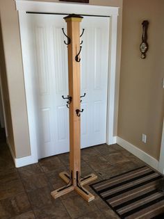 Free Standing Coat Rack, Diy Coat Rack, Fence Toppers, Coat Rack Hooks, Diy Coat, Rustic Coat Rack, Coat Tree, Modern Coat Rack, Vintage Coat Rack