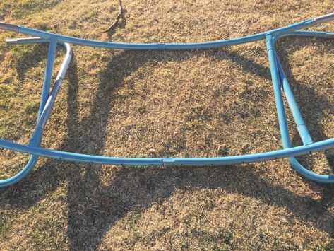 Diy trampoline hammock stand Trampoline Hammock Diy, Trampoline Hammock, Hanging Bed Diy, Hammock Chair Stand Diy, Diy Trampoline, Trampoline Ideas, Hammock Stand Diy, Old Trampoline, Diy Insulation