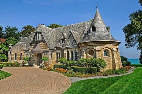 Amazing home built in 1928. Currently on the market for over seven million. Tudor Homes, Storybook Homes, Tudor House, Structure Architecture, Outdoor Inspirations, Stone Houses, Pretty House, My Dream Home, Renting A House