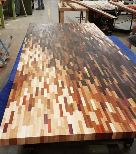 Instagram Thoughts, Carpentry Projects, Cool Wood Projects, Wooden Table Top, Diy Holz, Dining Table Top, Wood Creations, Into The Woods, Woodworking Furniture