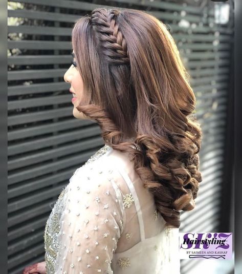 Modern Bridal Hairstyles, Simple Bridal Hairstyle, Hairband Hairstyle, Long Bridal Hair, Engagement Hairstyles, Bridal Hair Buns, Hairstyles For Medium Length Hair Easy, Short Wedding Hair, Short Hair With Bangs