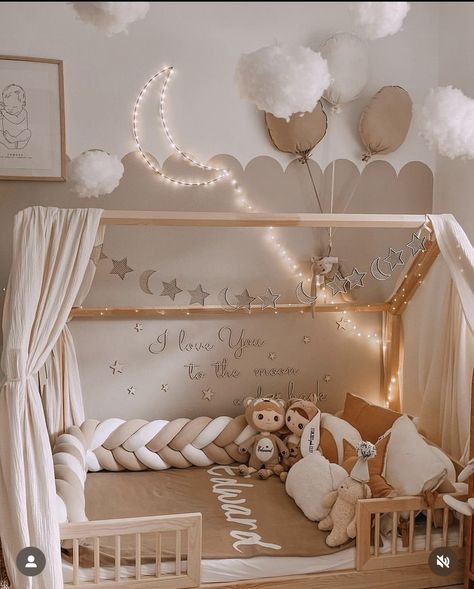 Girls Room House Bed, Toddler Room Aesthetic, Boho Toddler Room, Newborn Room, Kids Rooms Inspo, Cozy Baby Room, Montessori Bedroom, Baby Playroom, Kids Room Interior Design